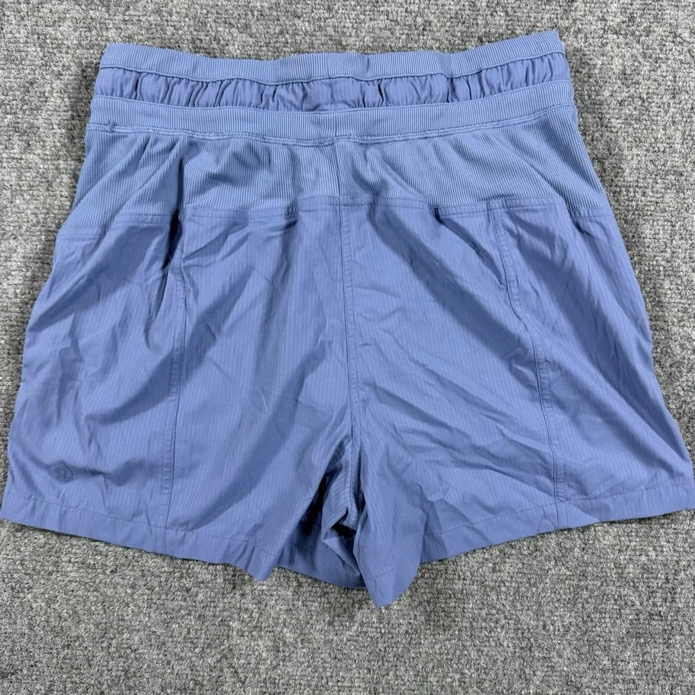 Lululemon Dance Studio High Rise Short Womens 6 Blue 3.5